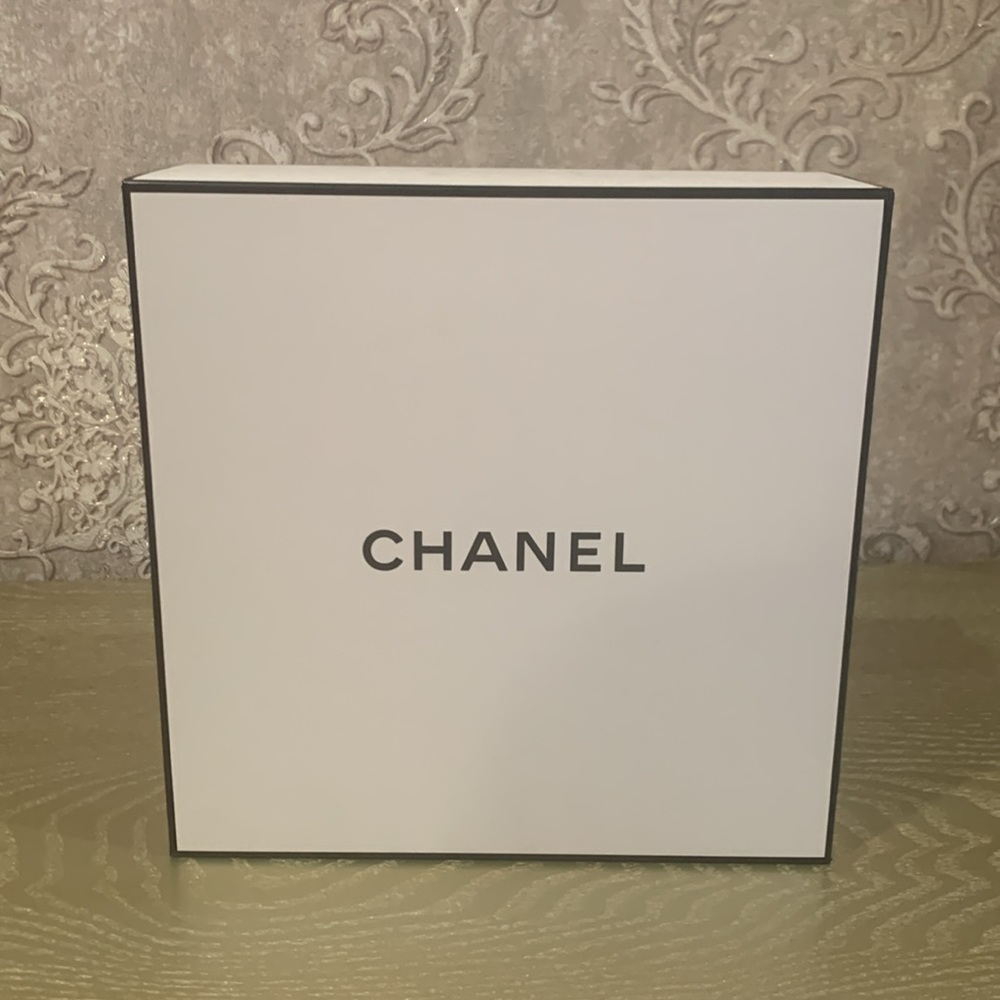Chanel box - Picture 6 of 8